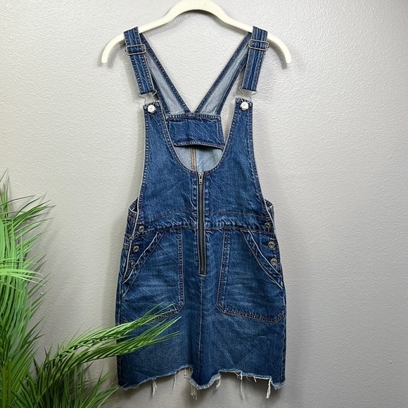 NWOT American Eagle Denim Overall Dress Skirt Small Blue Destroyed Hem Zipper - Picture 1 of 9